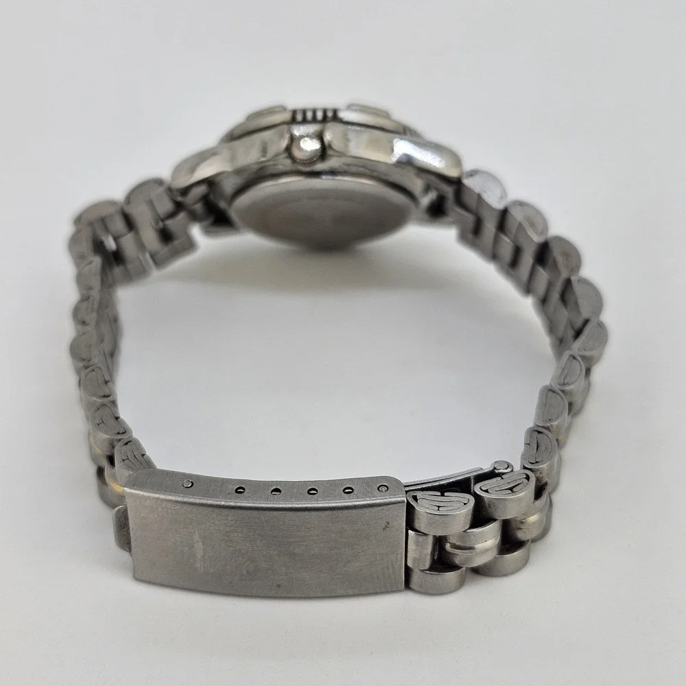 Gloria Vanderbilt Women Watch 28MM Blue Dial Date Gray Bracelet 6.5